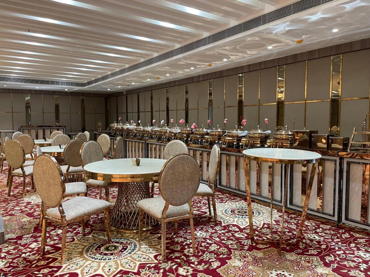 Hotel Casa Divine Izatnagar Экстерьер фото